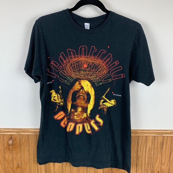 Tops - Vintage | Red Hit Chili Peppers Concert tee